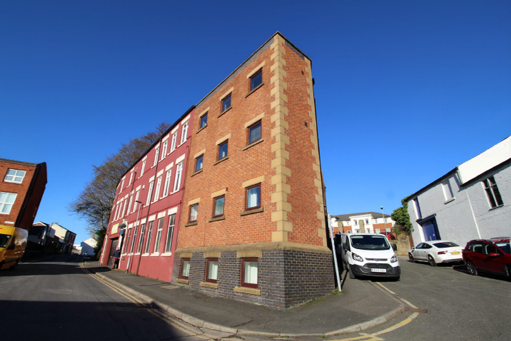 Property photo 1 of 4