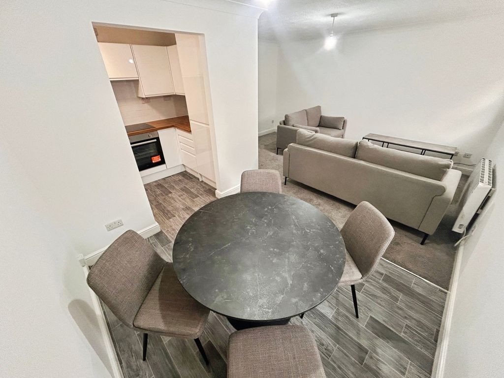 Property photo 1 of 16 Photograph