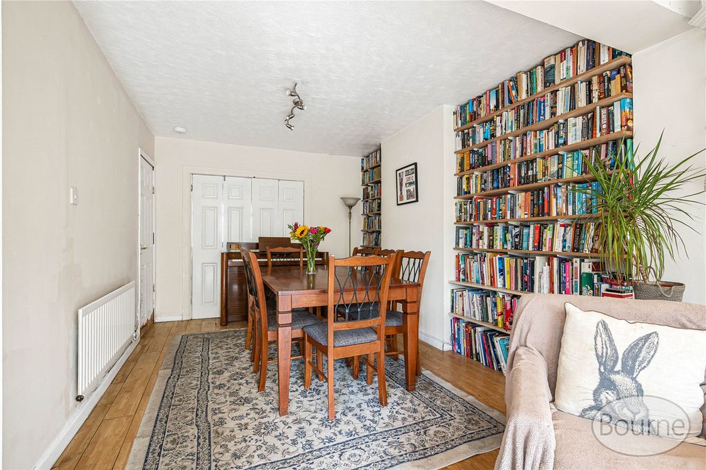 Property photo 3 of 25 Picture No. 64