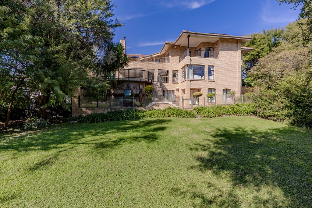 Property photo 1 of 43