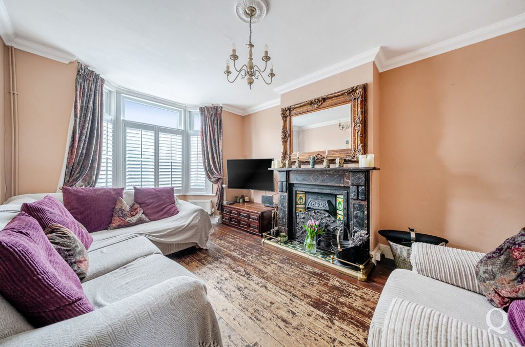 Property photo 2 of 22 2018c0B5-Ccb4-4Bd...