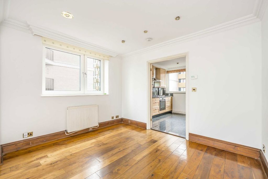Property photo 3 of 10