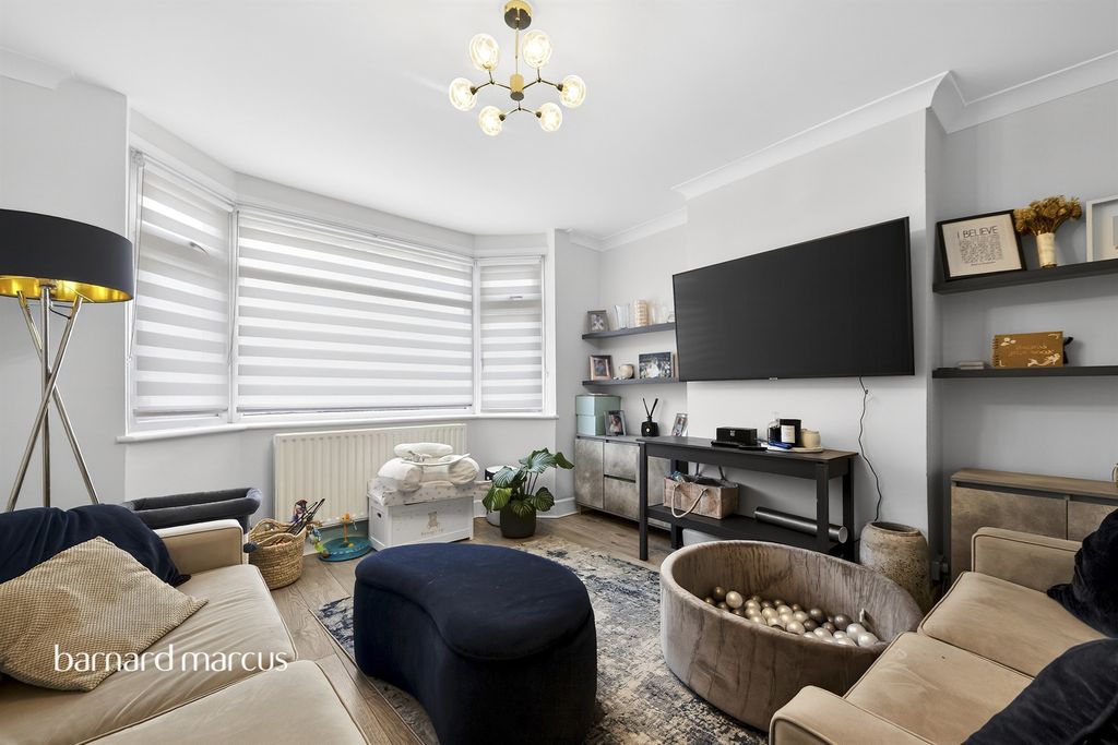 Property photo 3 of 15