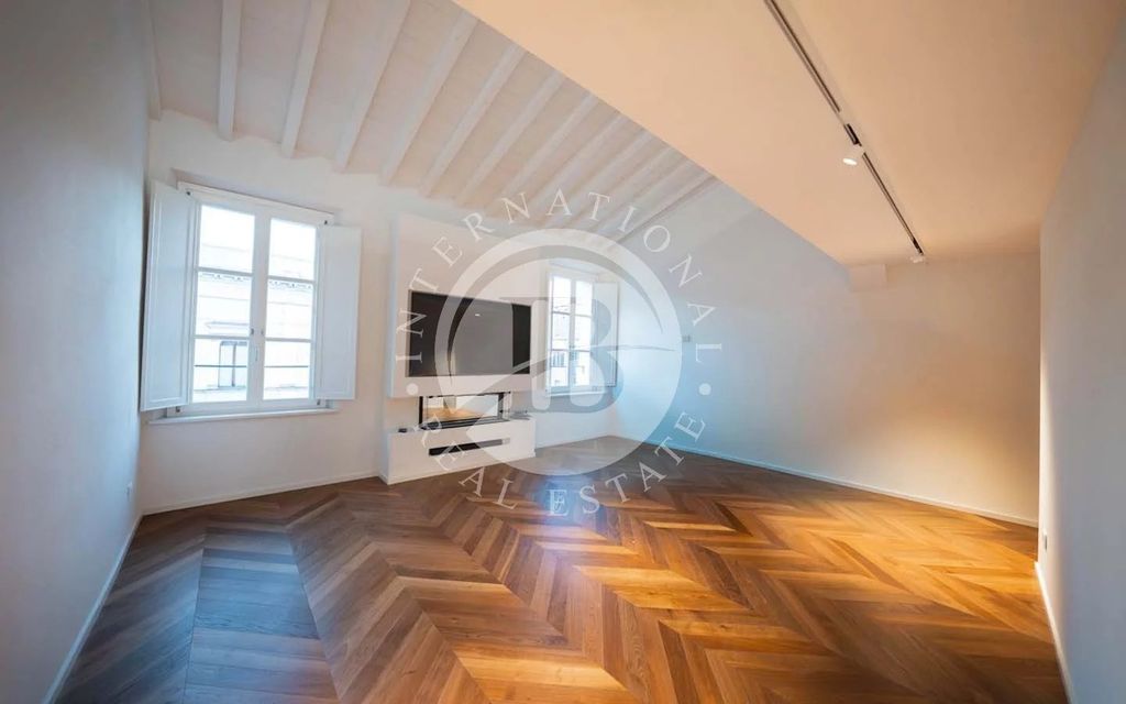 Property photo 1 of 28