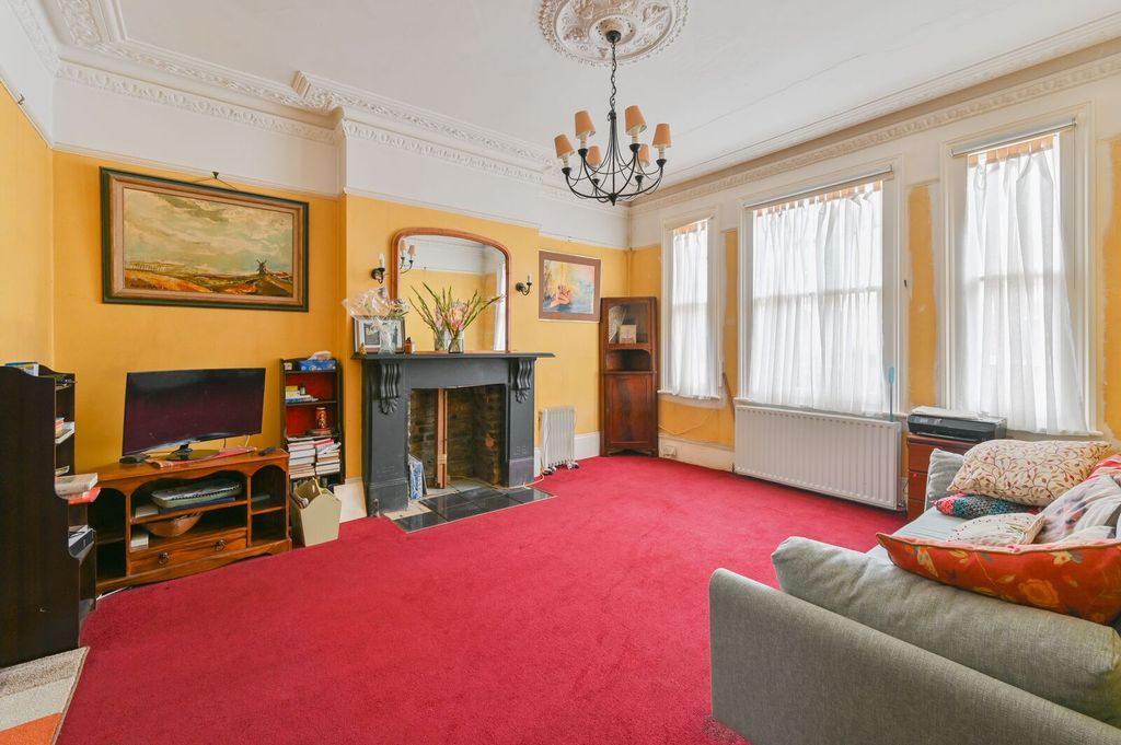 Property photo 2 of 9