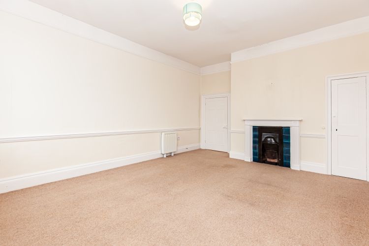 Property photo 3 of 7 180300
