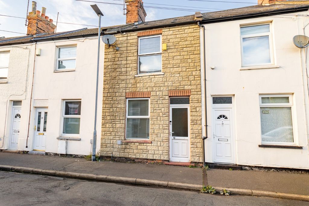 Property photo 1 of 18 5694421