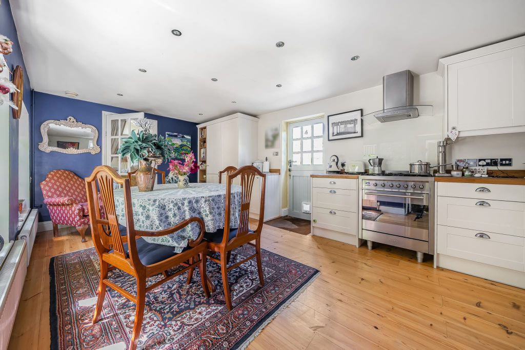 Property photo 2 of 15 Img-20251212-Wa0001