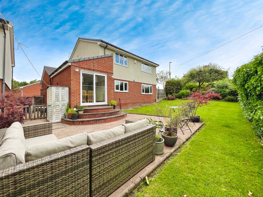 Property photo 2 of 33 Picture No. 26