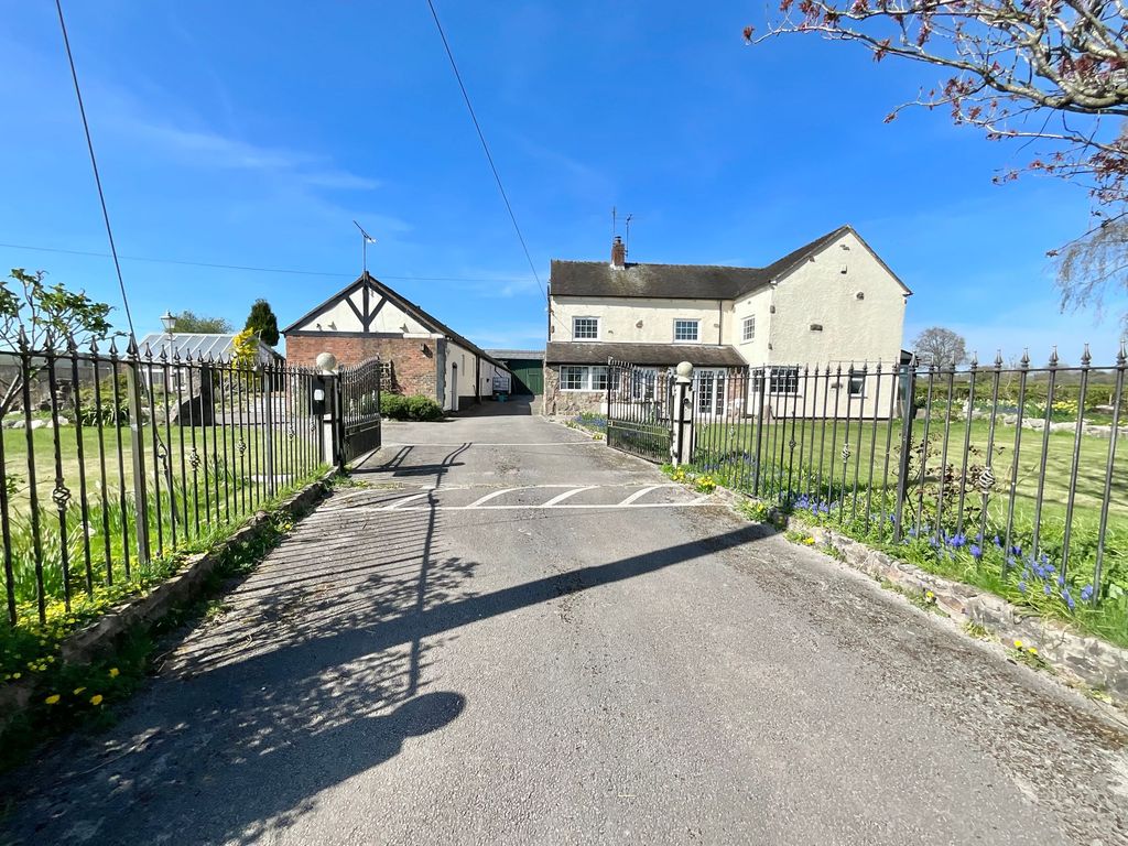 Property photo 1 of 39