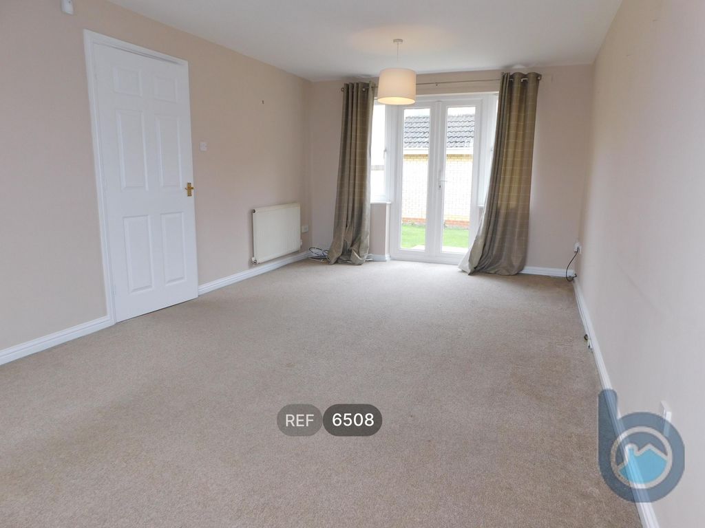 Property photo 2 of 30 Living Room