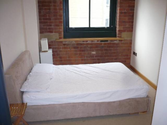 Property photo 2 of 5 Bedroom