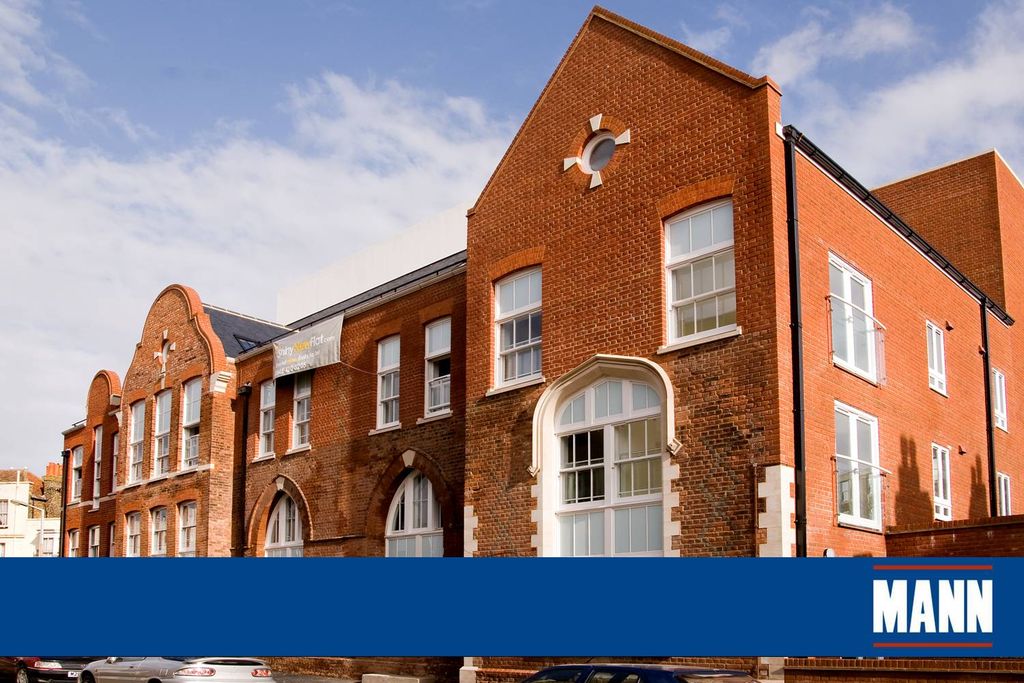 Property photo 1 of 3