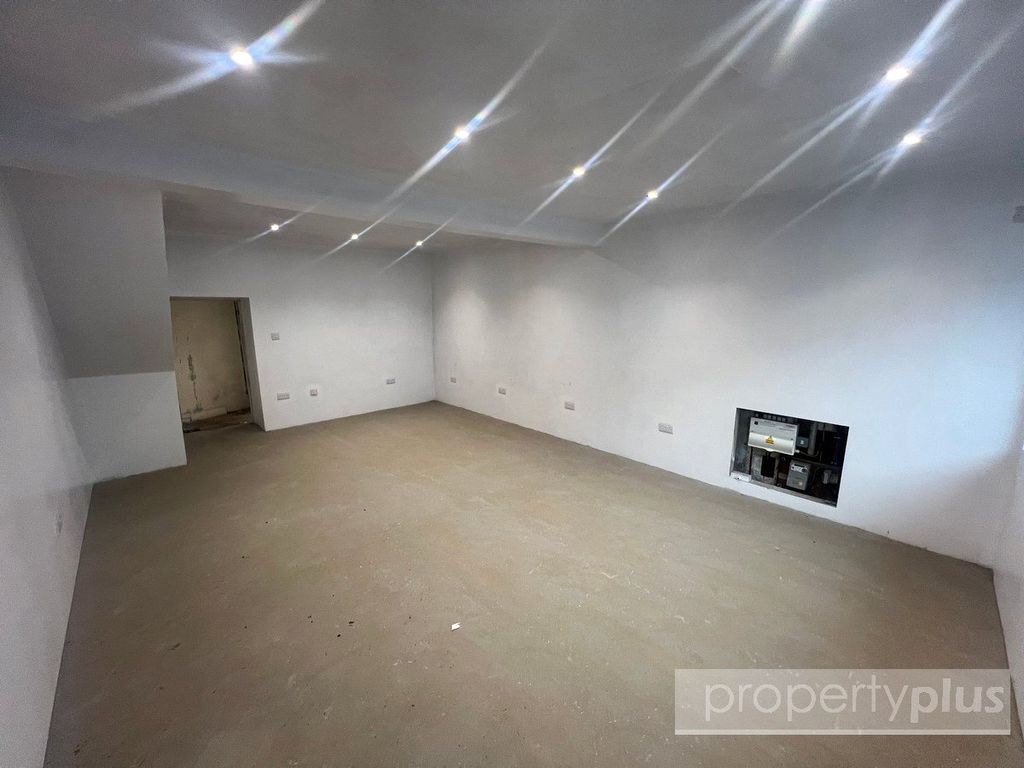 Property photo 2 of 16 Picture No. 03