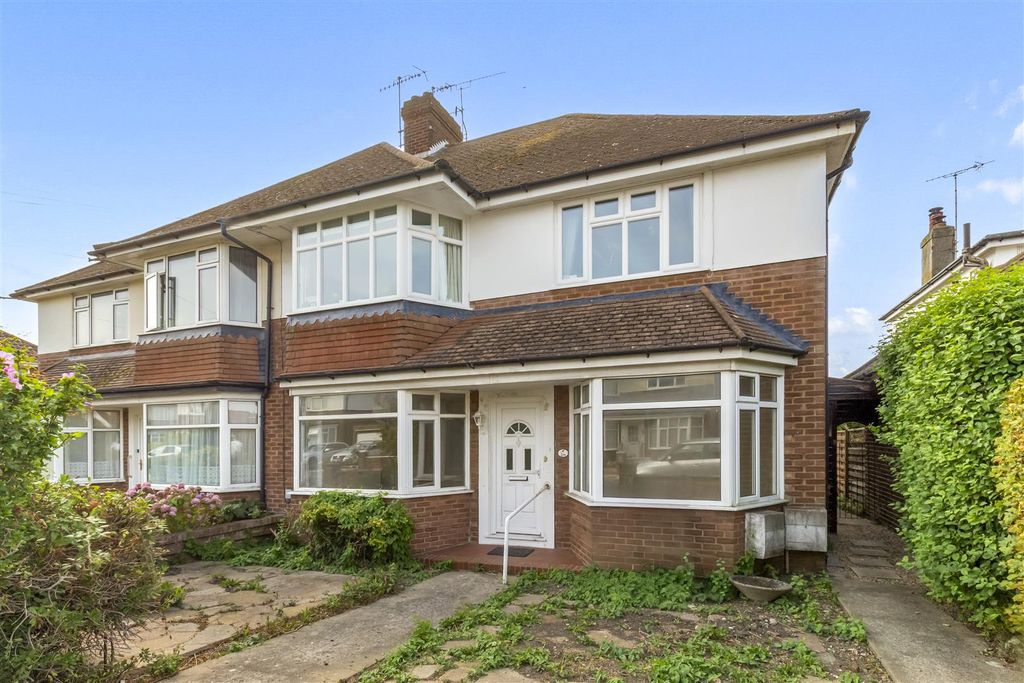 Property photo 1 of 14 10 Chesham Close-015.Jpg