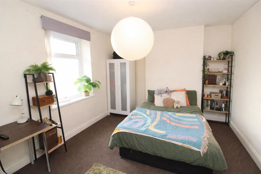 Property photo 2 of 21 Arran Street 1.Png