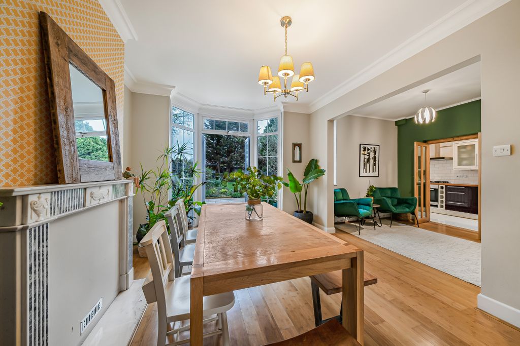 Property photo 2 of 32 Dining Room (2)