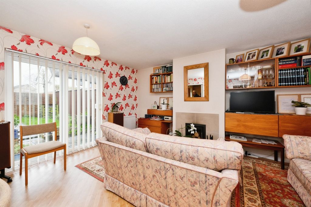 Property photo 3 of 17