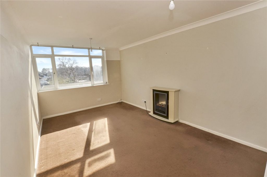 Property photo 2 of 11 Lounge/Dining Room