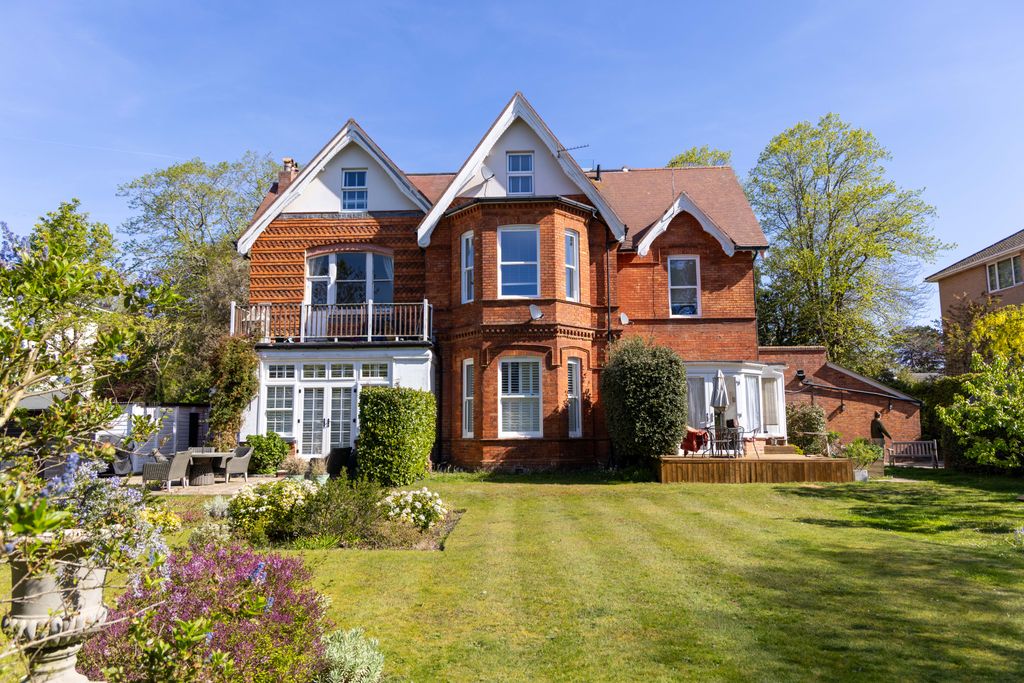 Property photo 1 of 21 552A2320-Hdr