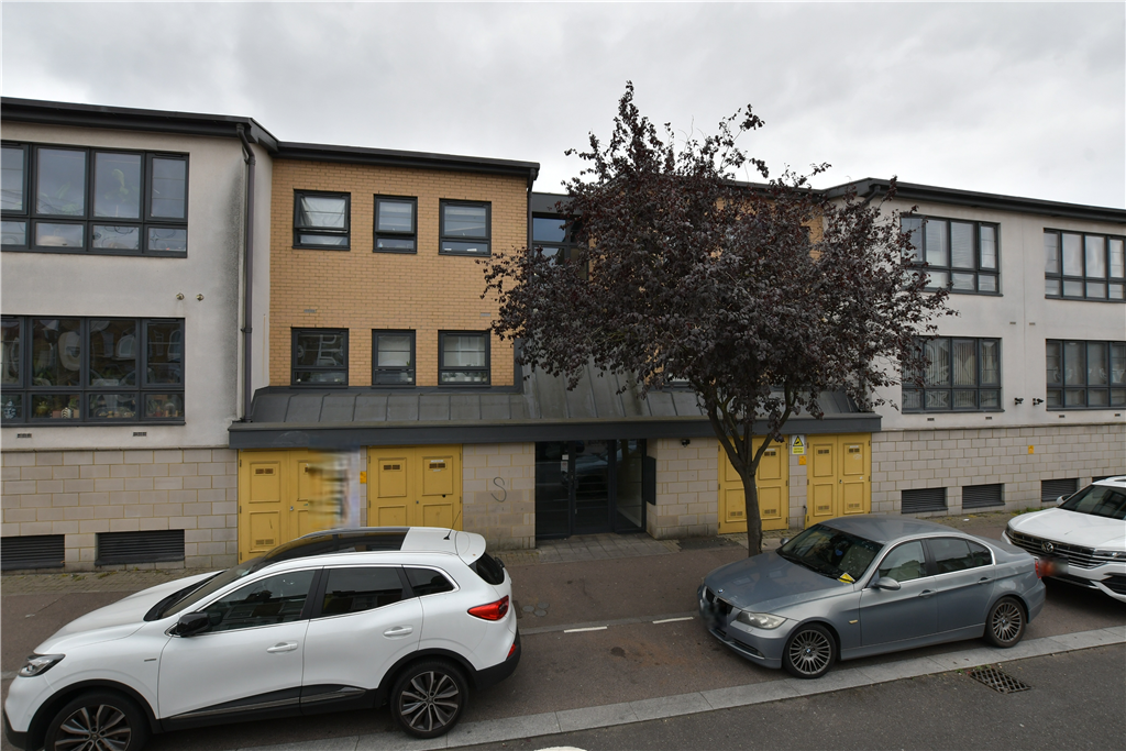 Property photo 3 of 11 External