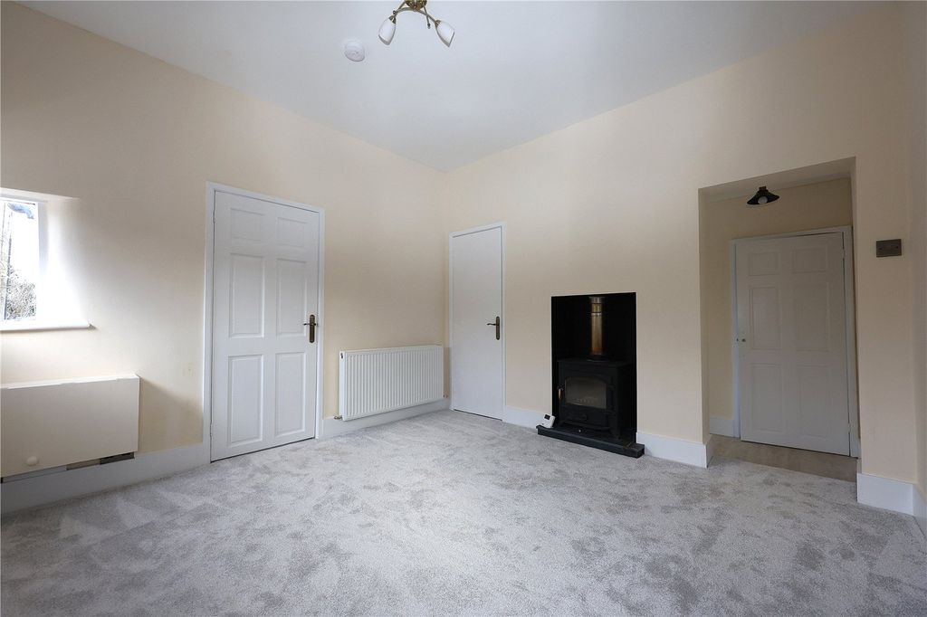 Property photo 3 of 24 Picture No. 12