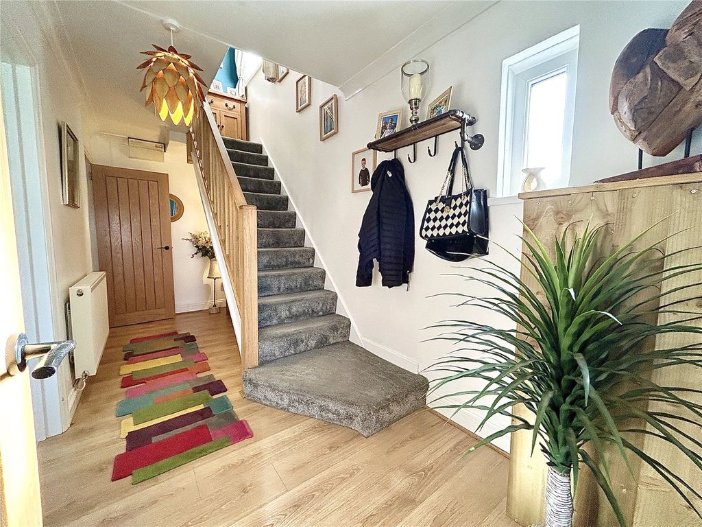 Property photo 3 of 21 Picture No. 16