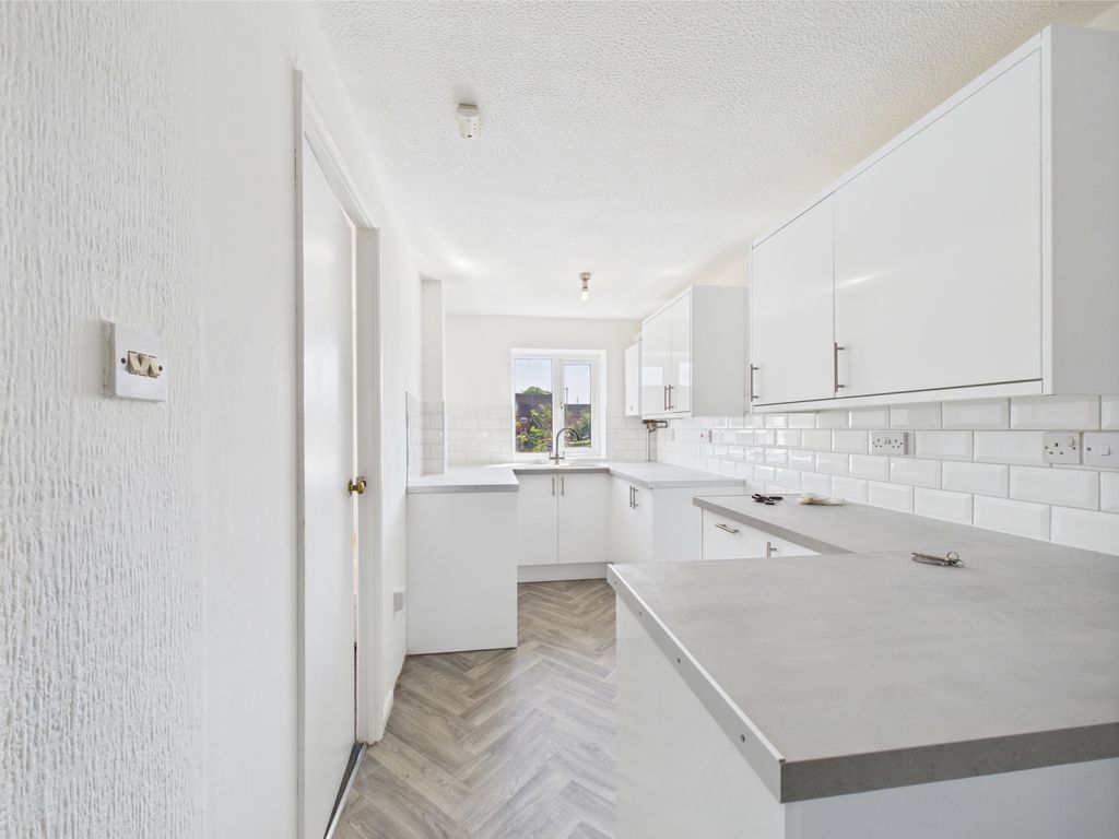 Property photo 3 of 4 Kitchen