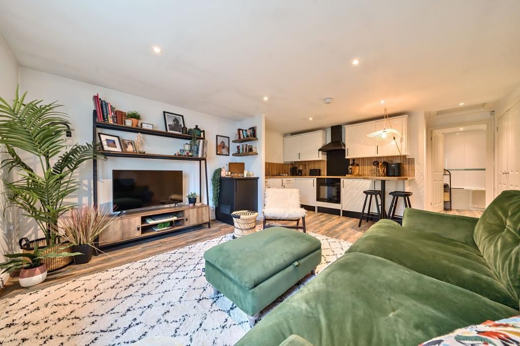 Property photo 3 of 19 Reception Room