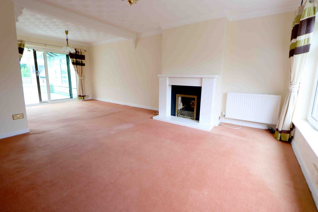 Property photo 2 of 14 9219.Jpg