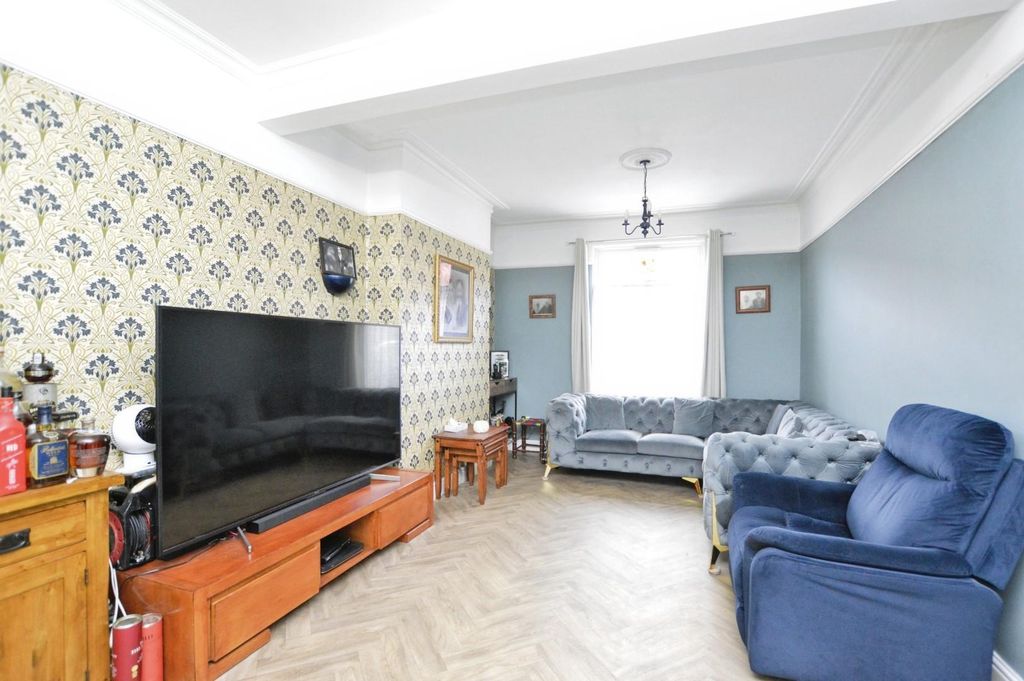 Property photo 3 of 16 0Fa80470-_Dsc0637.Jpg