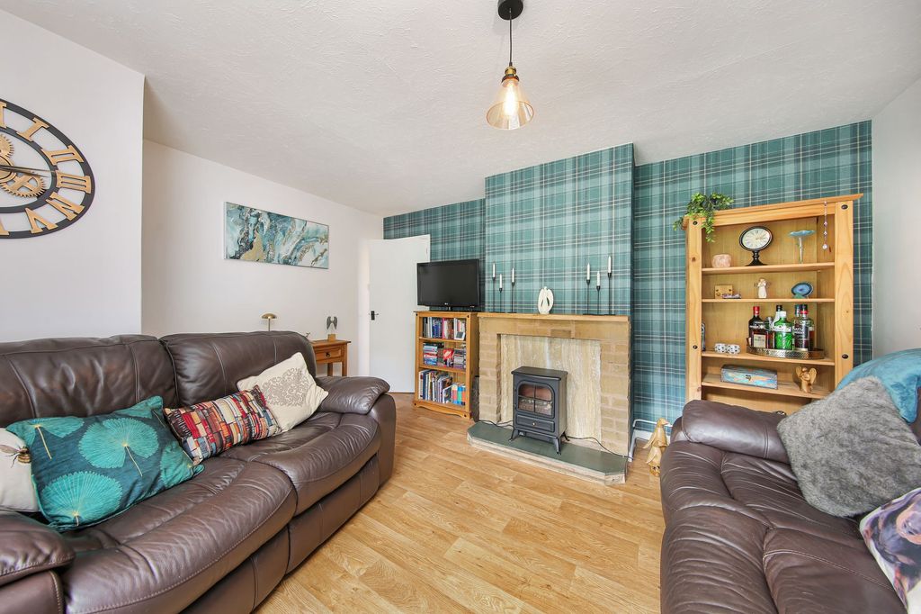 Property photo 3 of 19