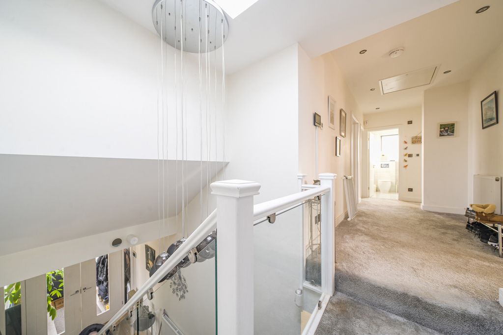 Additional image 12 of 6 bed detached house for saleEdgwarebury Lane, Edgware HA8