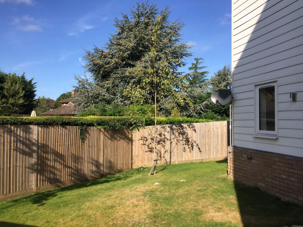 Property photo 2 of 10 Garden