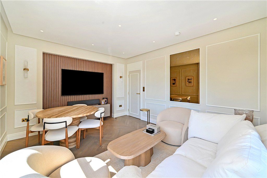 Property photo 2 of 11 Picture No. 03