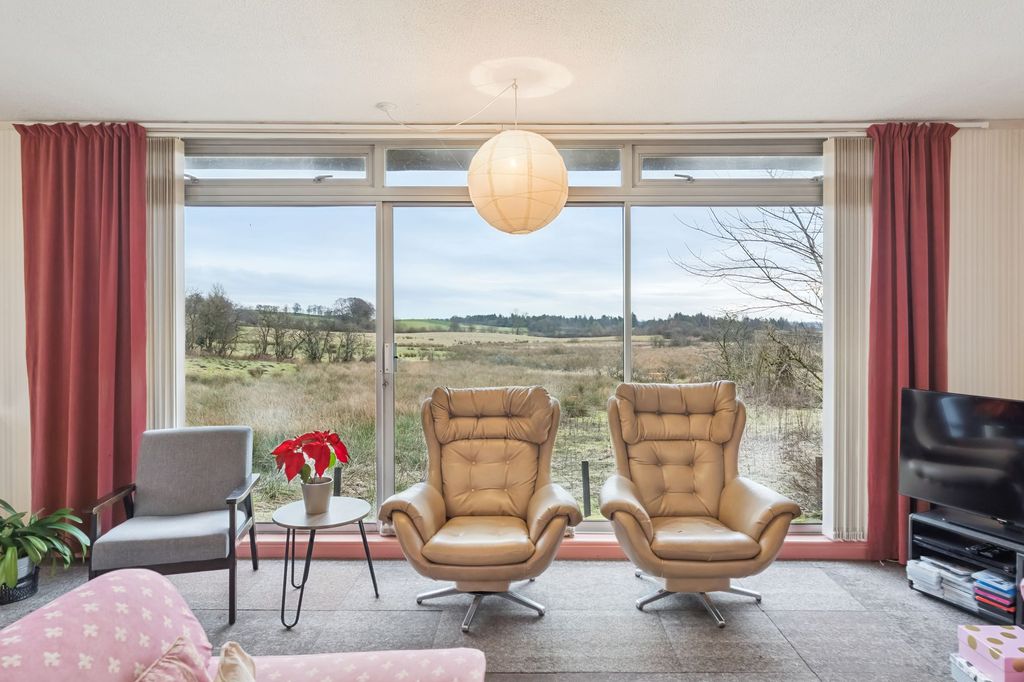 Property photo 3 of 30