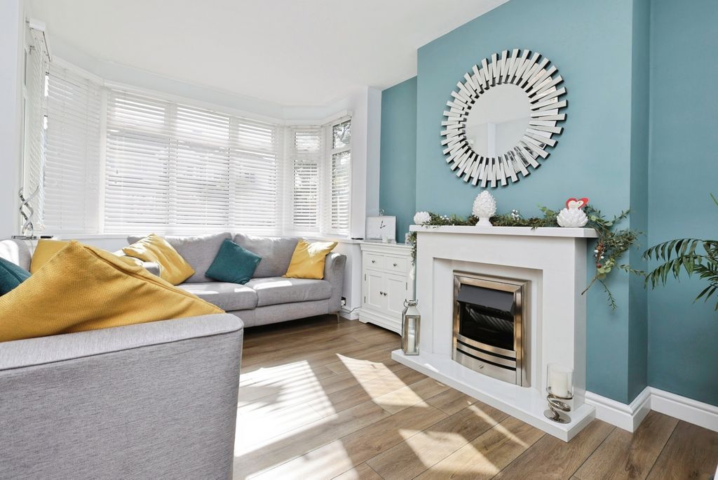 Property photo 2 of 20 Pbox-Img.Jpg