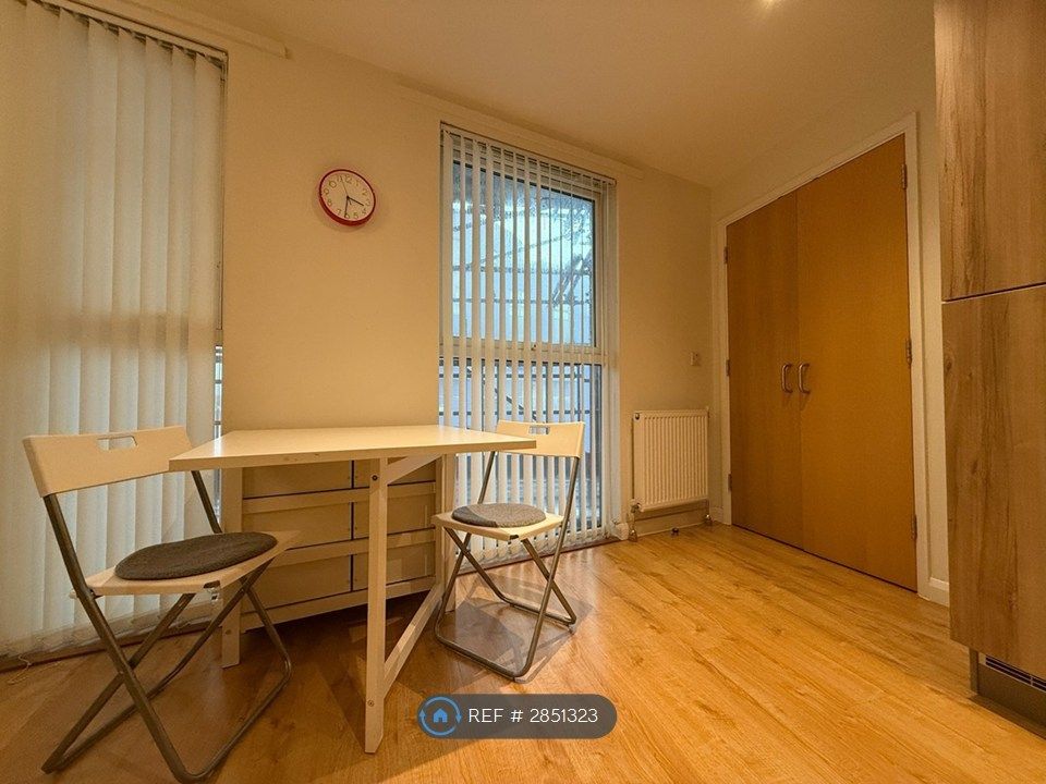 Property photo 3 of 12 Dining Area