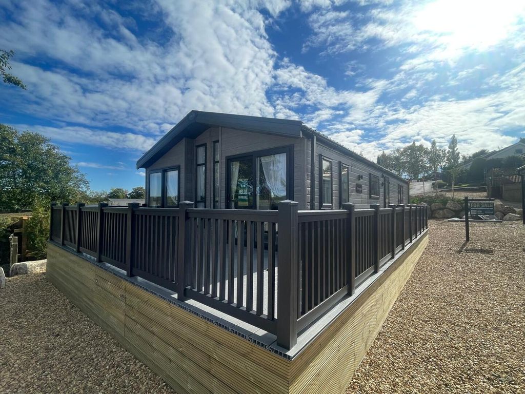 Property photo 1 of 17 Main Photo