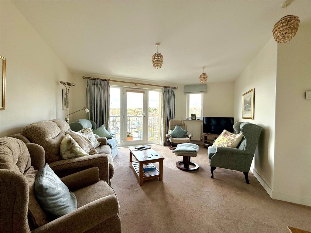 Property photo 2 of 12 Picture No. 22