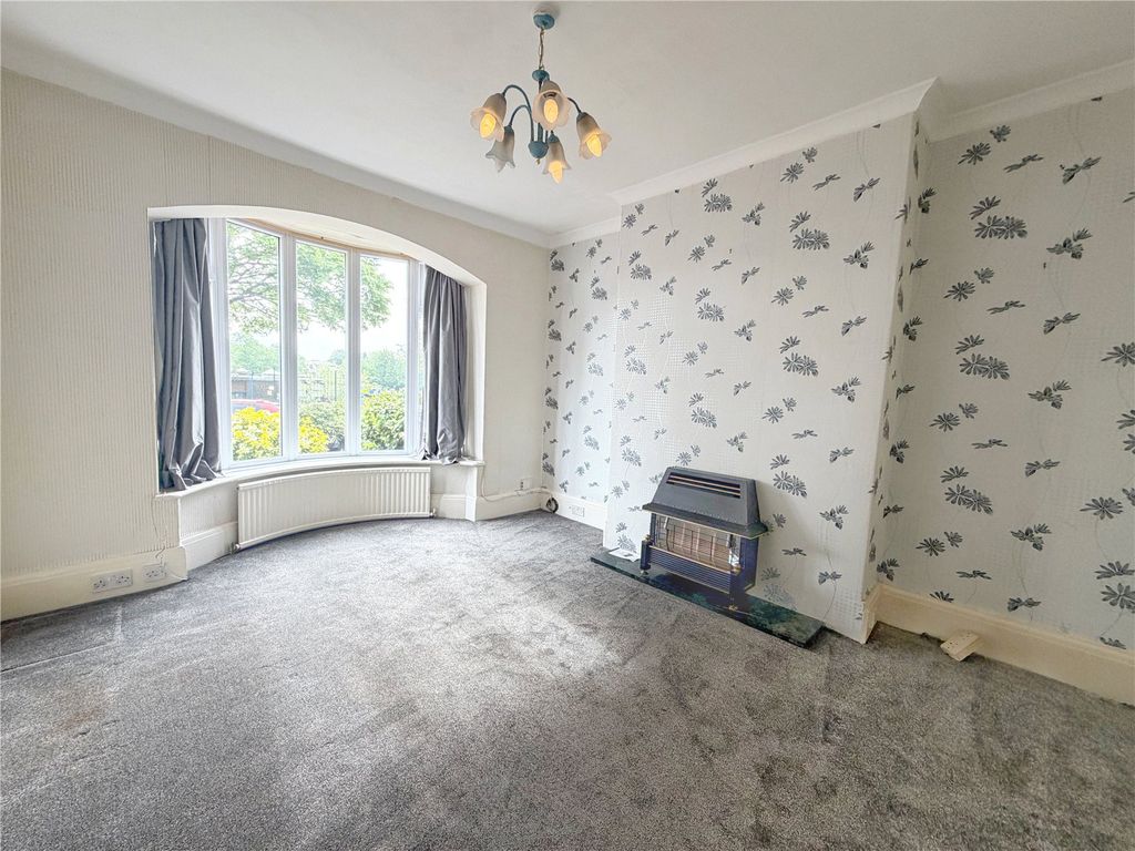 Property photo 3 of 22 Picture No. 04