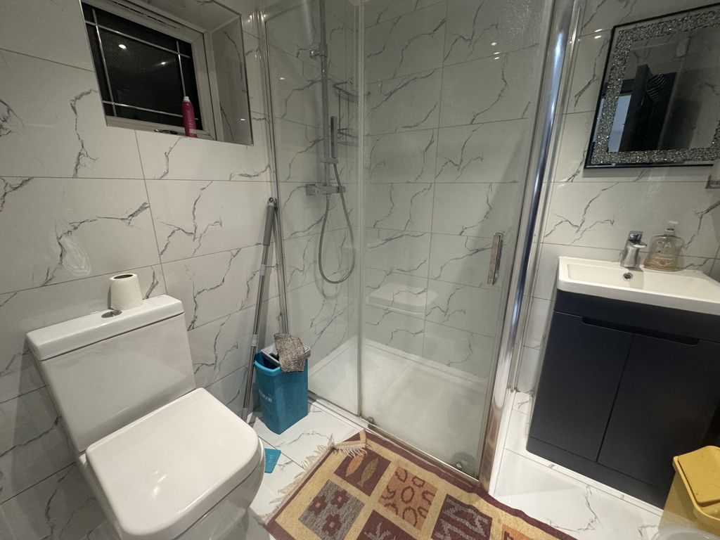 Property photo 3 of 3