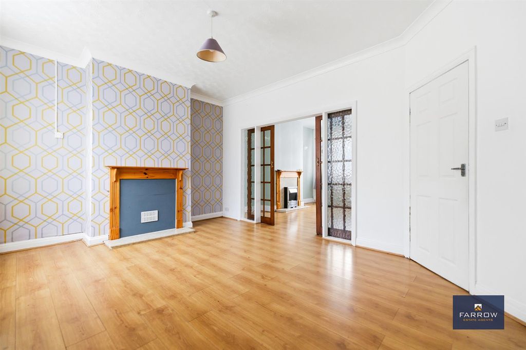 Property photo 2 of 25 Dining Room