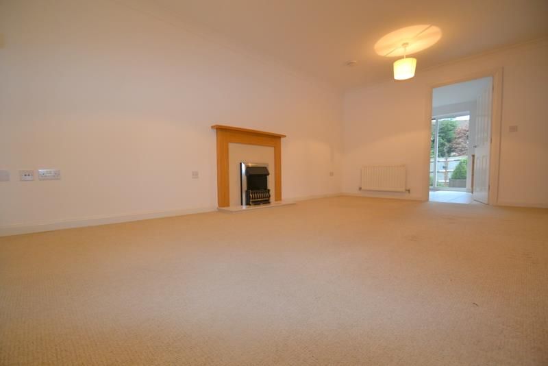 Property photo 3 of 14 Living Room