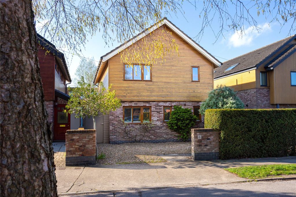 Property photo 1 of 19 Front External