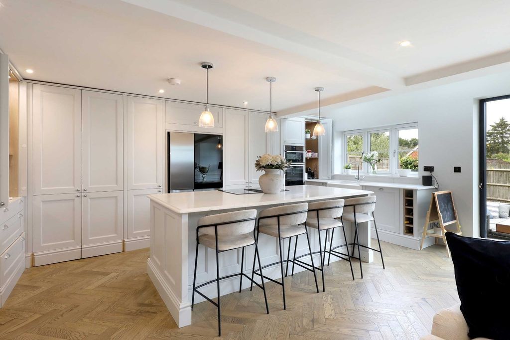 Property photo 3 of 16 Kitchen