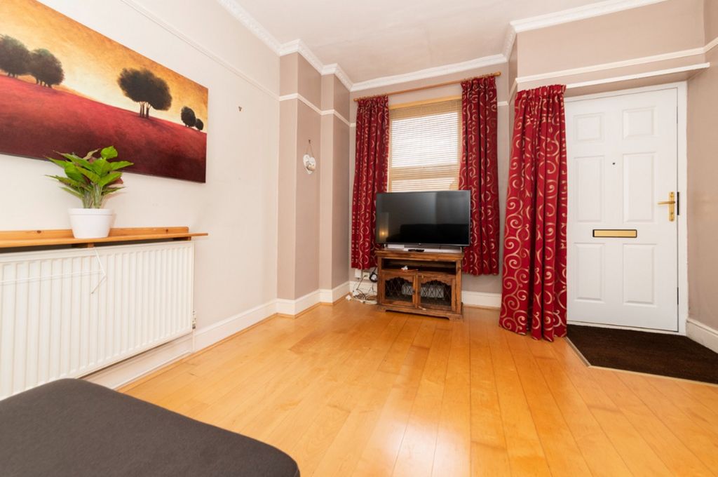 Property photo 2 of 18