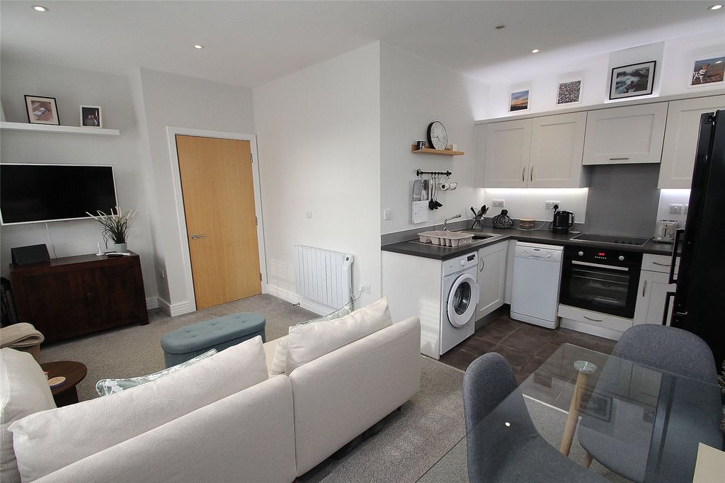 Property photo 1 of 12 Picture No. 05