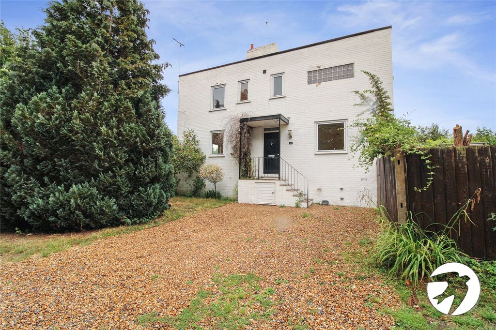 Property photo 1 of 10 External