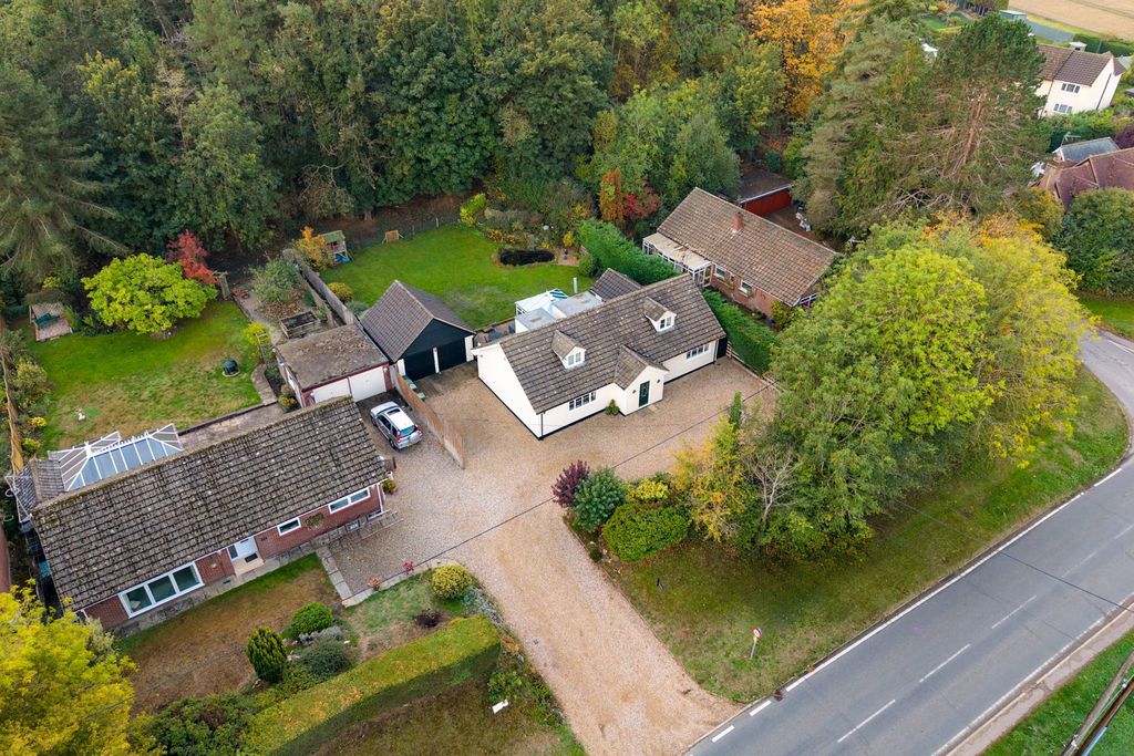 Property photo 2 of 21